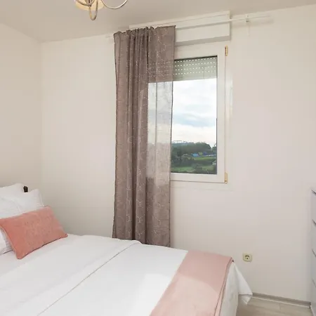 Apartman Nest Split