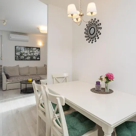 Apartman Nest *